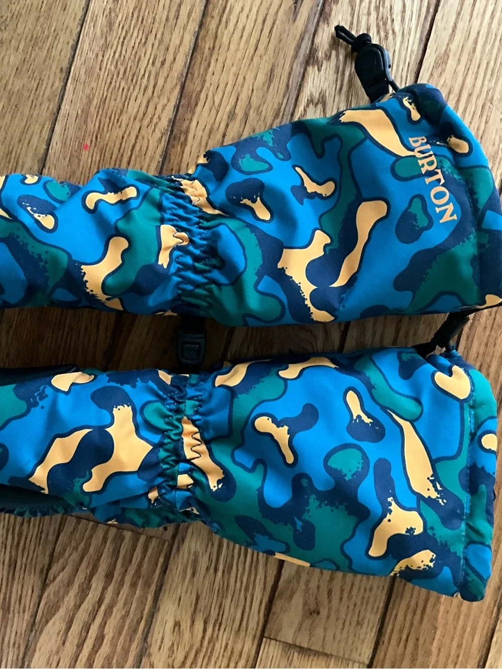Burton Kids Grommitt Mittens Teal Blue Green Yellow Camo